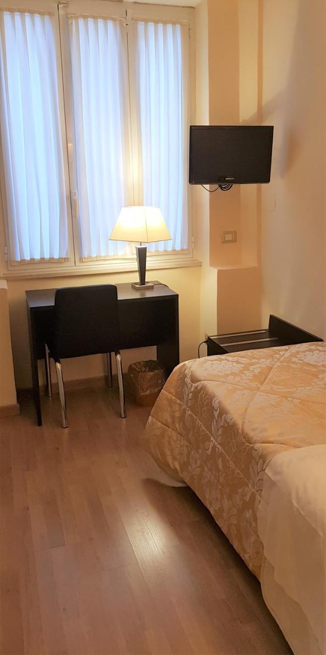 Hotel Aurora Pavia Esterno foto